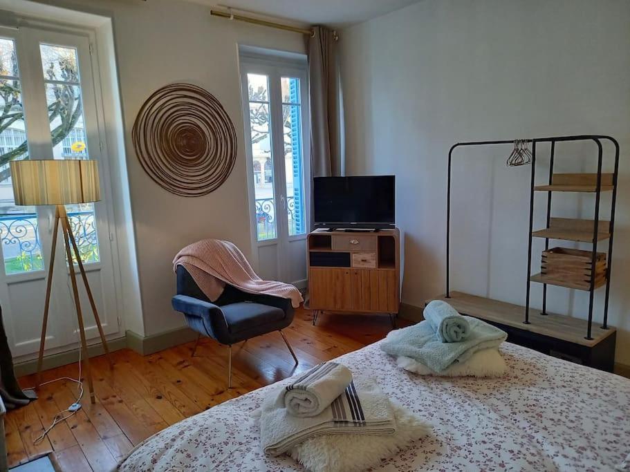 Maison Nadaud Avec Parking Prive Мон дьо Марсан Екстериор снимка